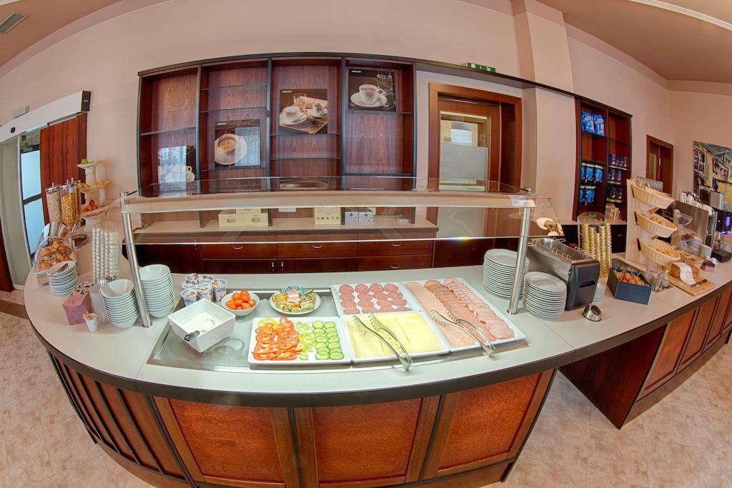 Fruehstueckshotel Waldbauer Bad Schallerbach Bagian luar foto