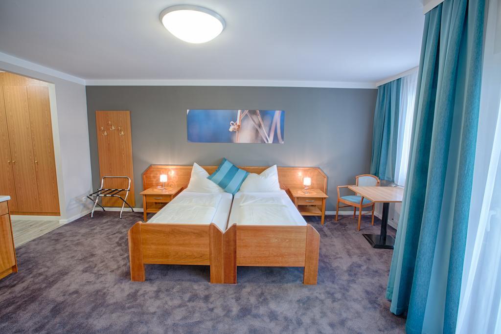 Fruehstueckshotel Waldbauer Bad Schallerbach Ruang foto